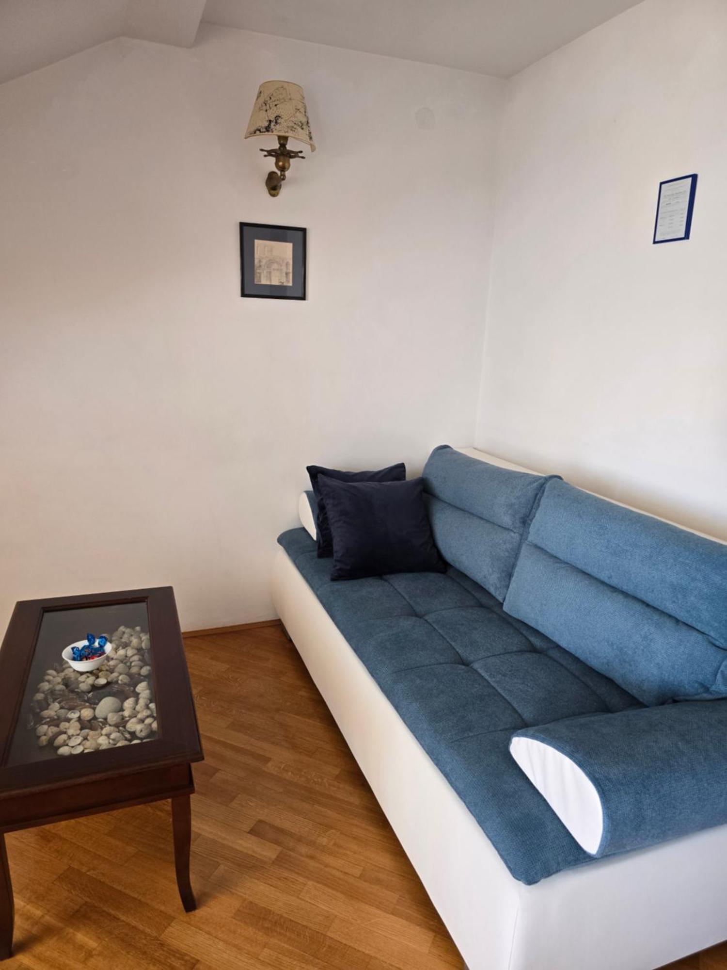 Lux Guest house