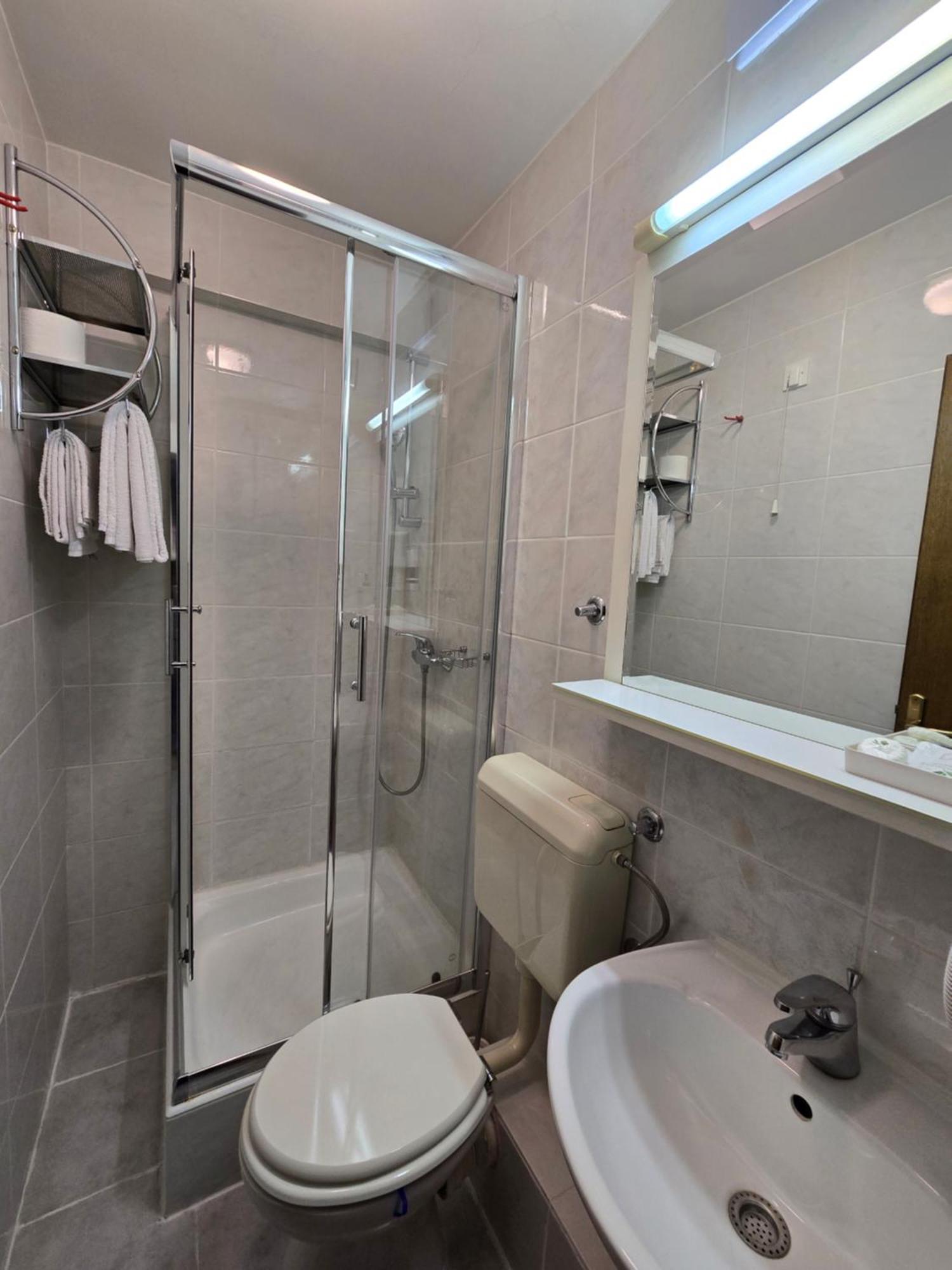 Lux Guest house